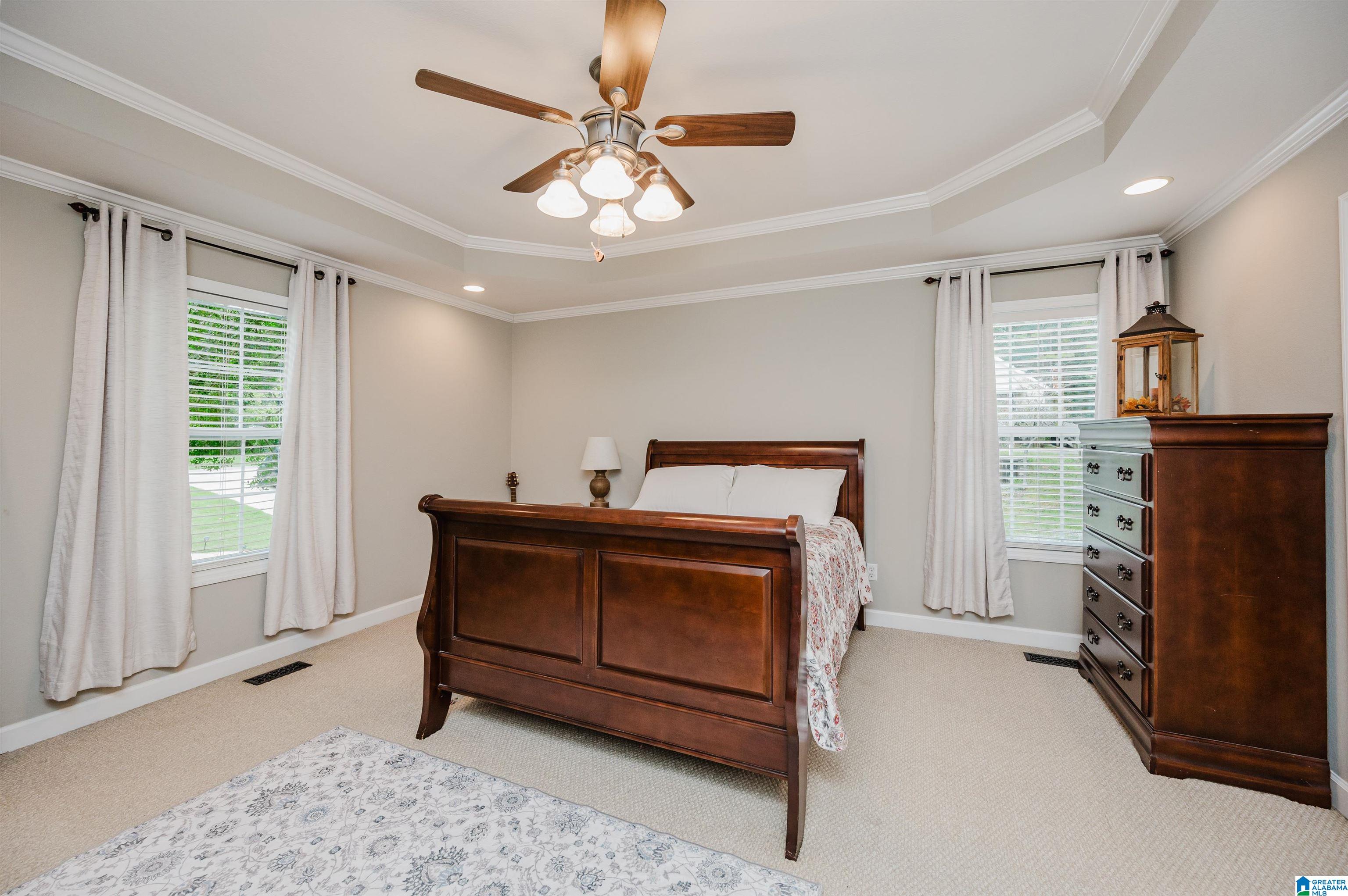 585 ROBBINS ROAD