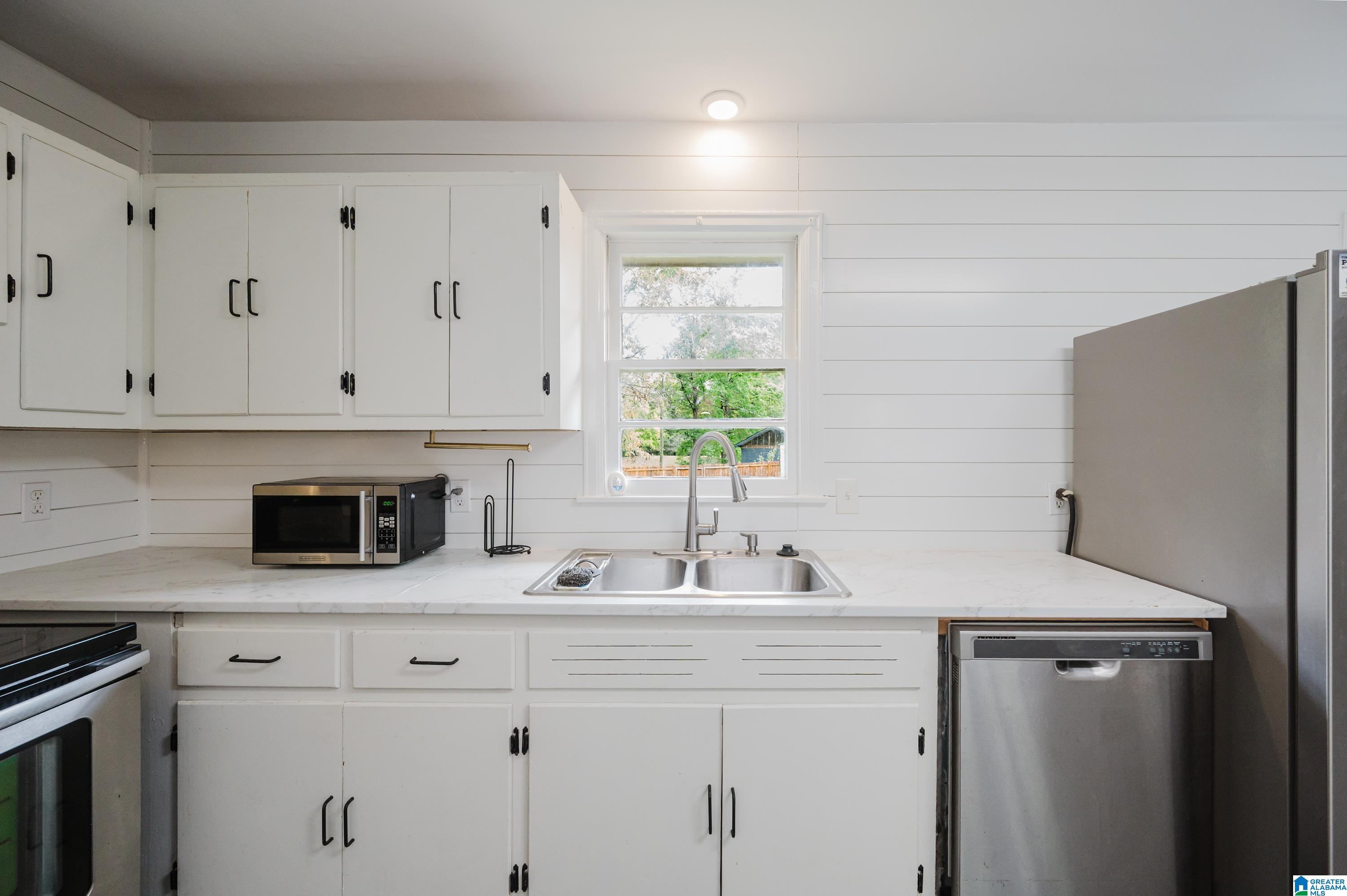 1807 HICKORY LANE