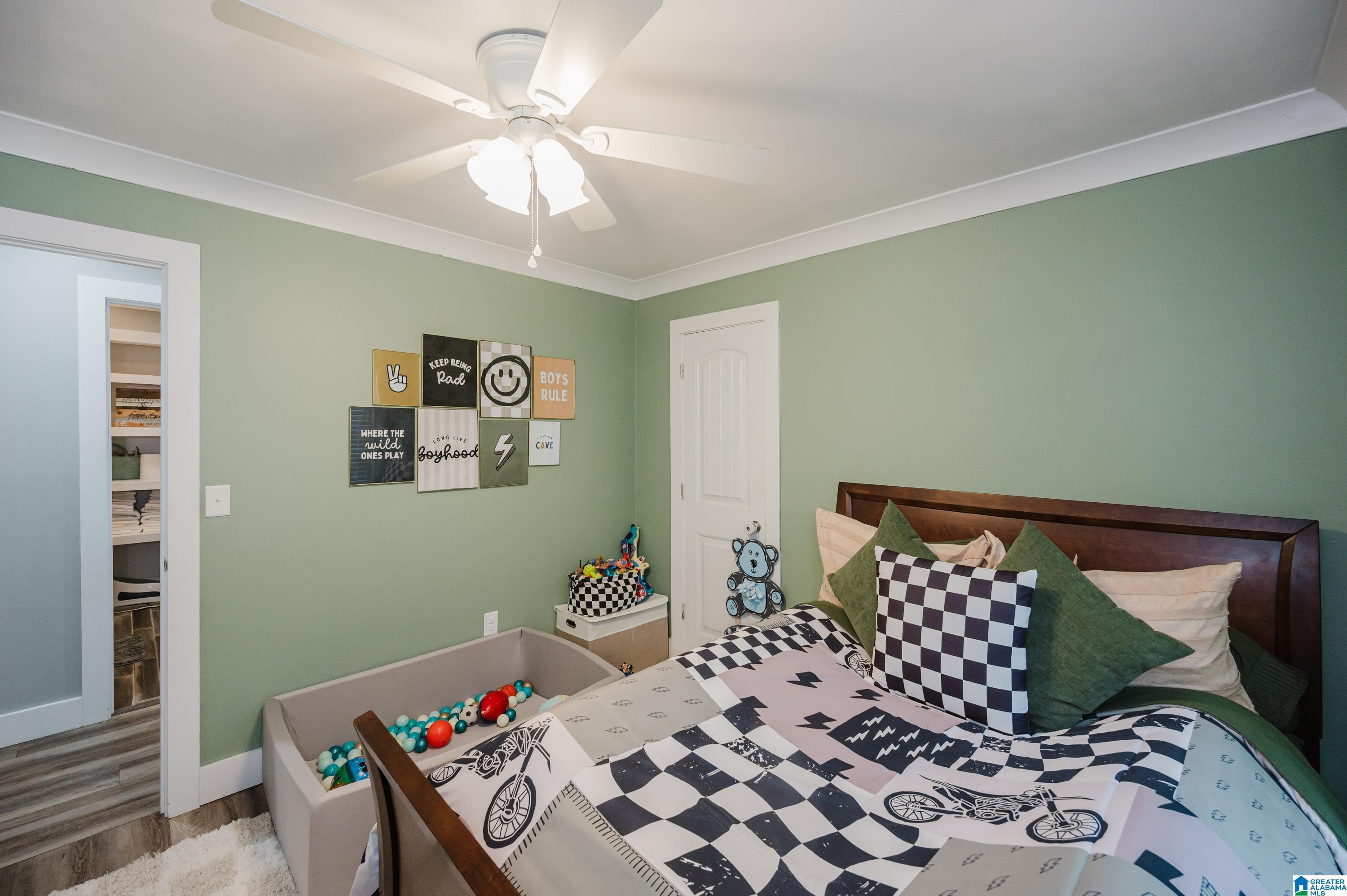 695 MOSS ROCK CIRCLE