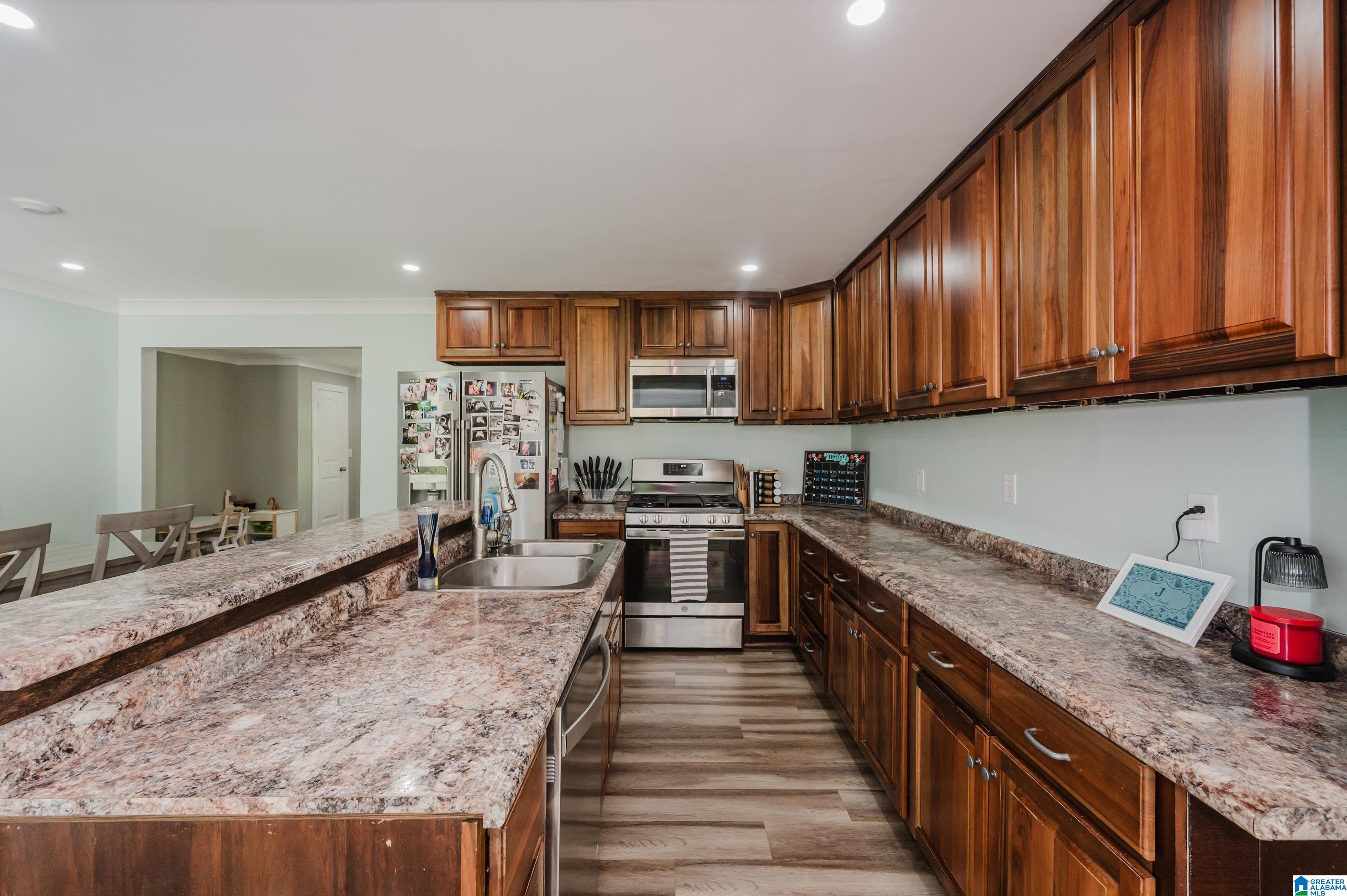 695 MOSS ROCK CIRCLE
