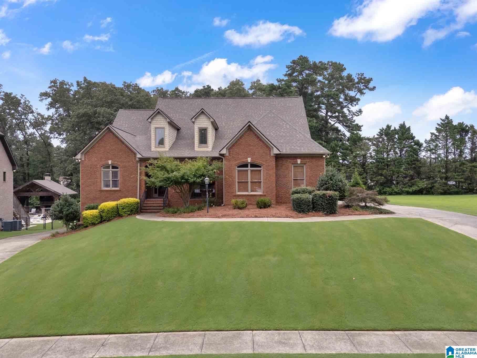 805 ROSEMARY WAY