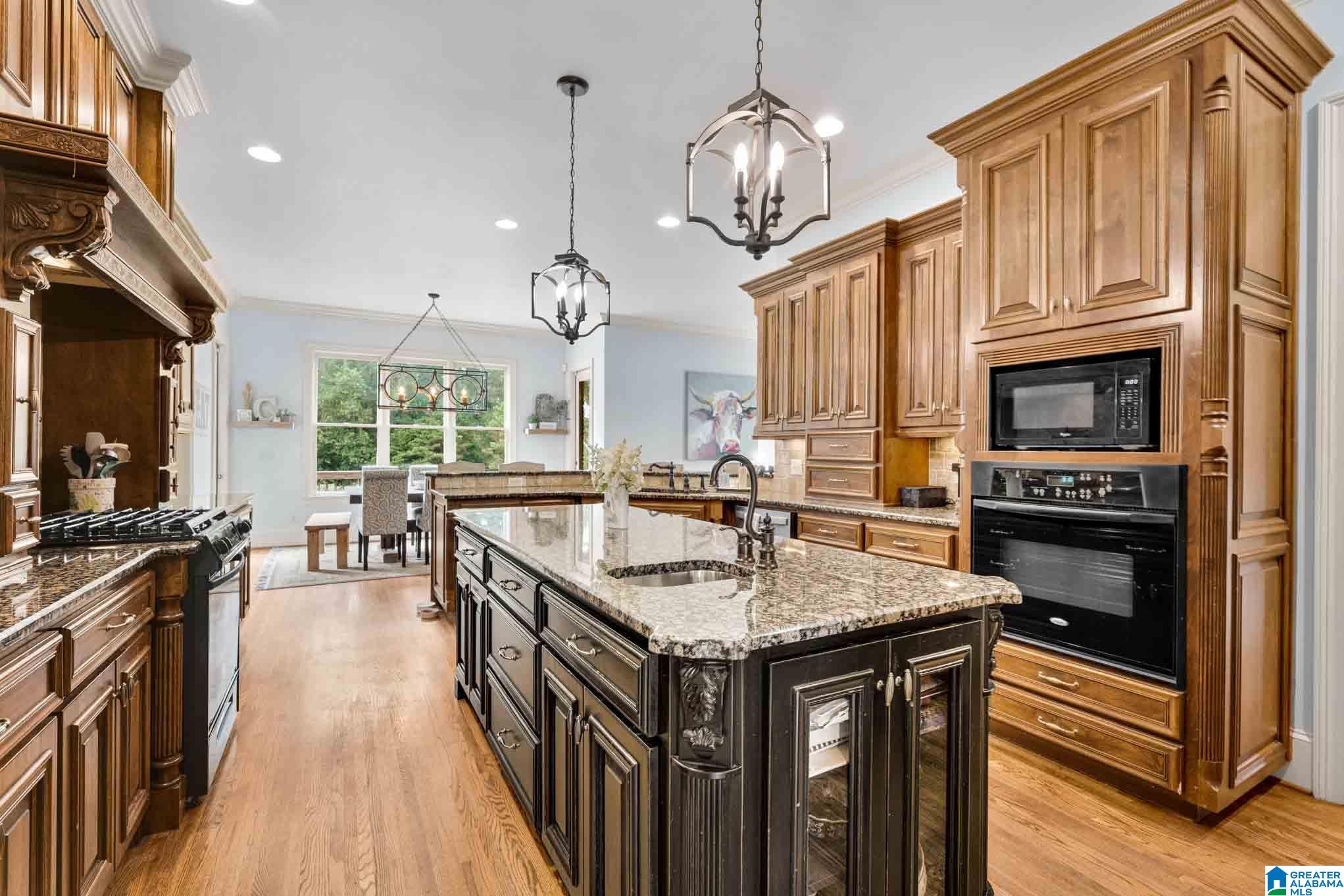 805 ROSEMARY WAY