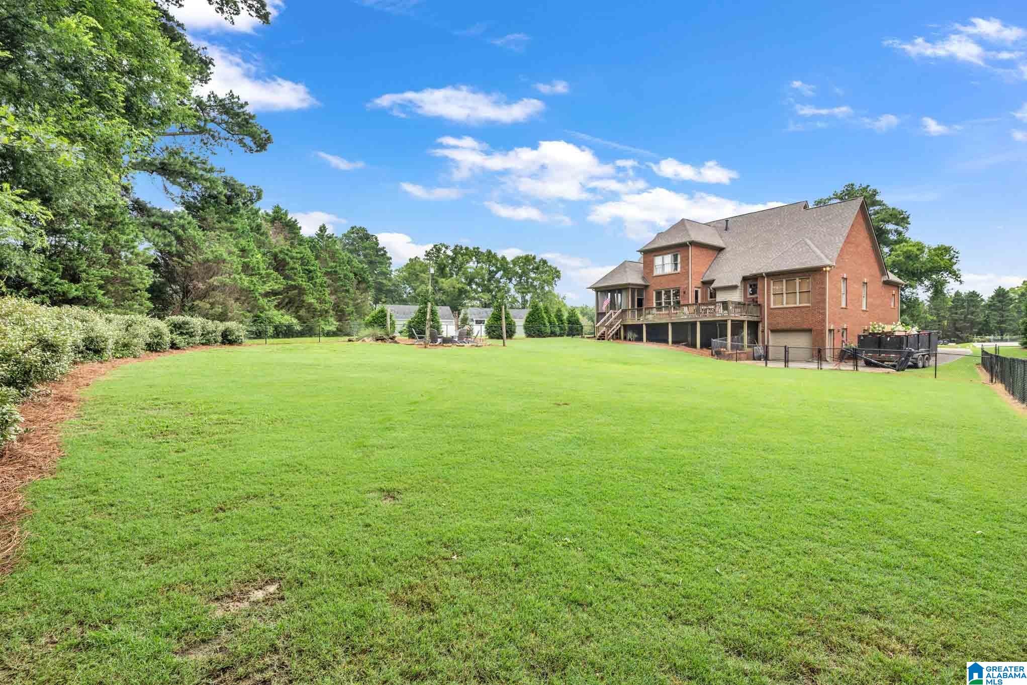 805 ROSEMARY WAY