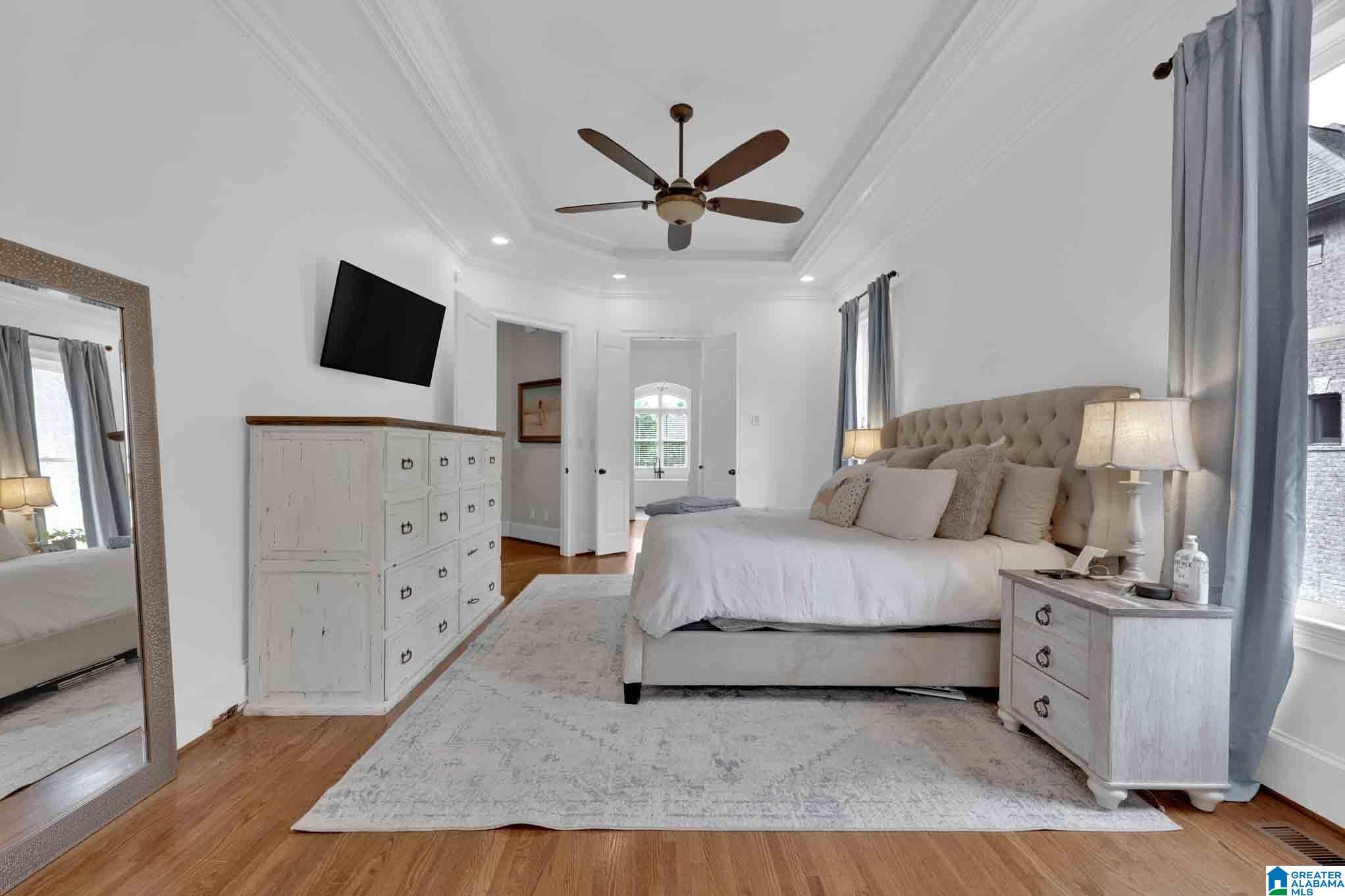 805 ROSEMARY WAY