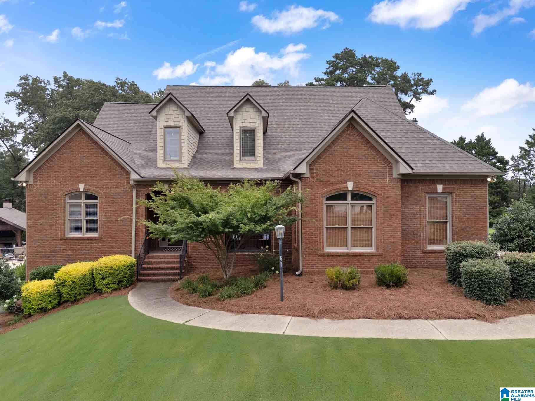 805 ROSEMARY WAY