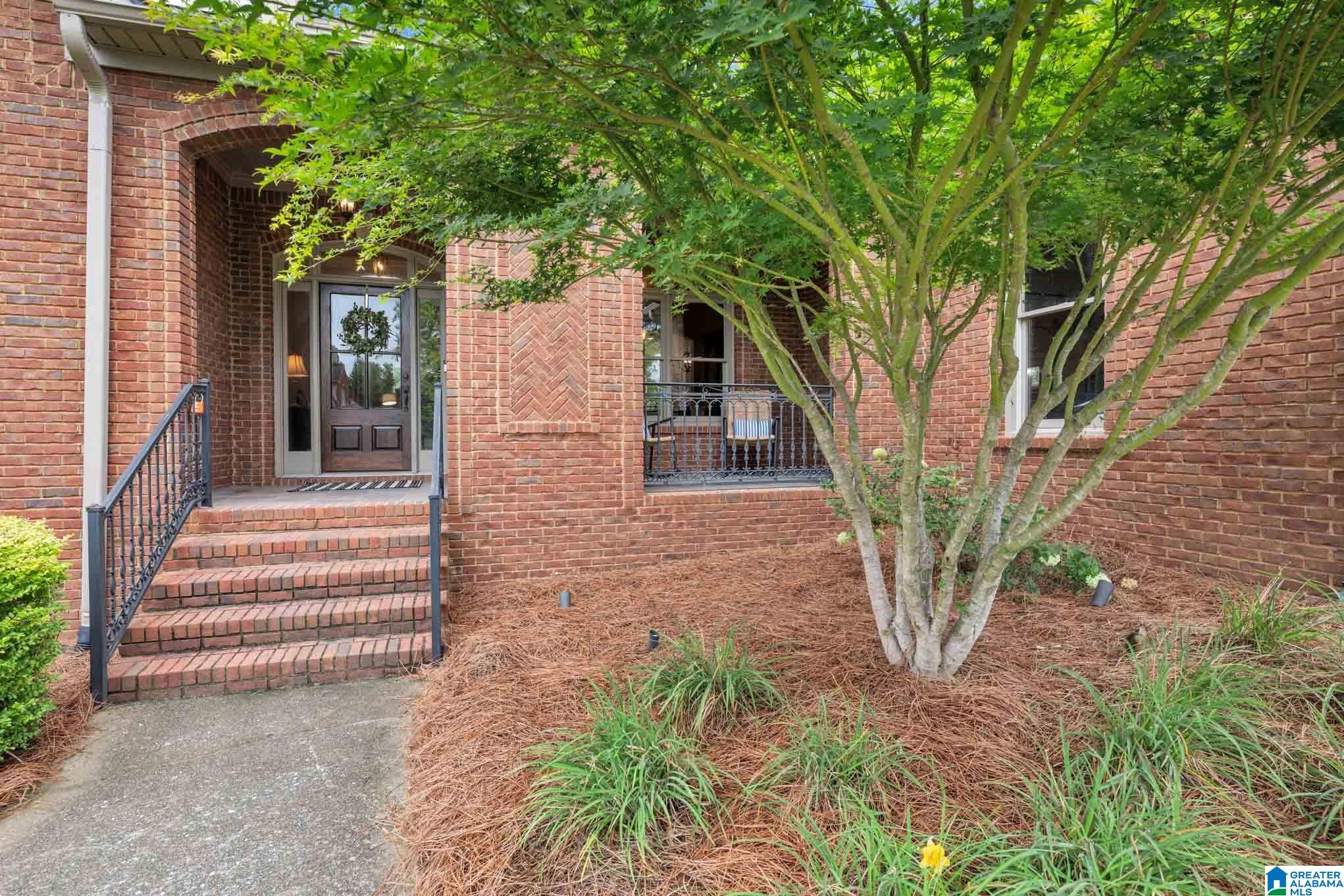 805 ROSEMARY WAY