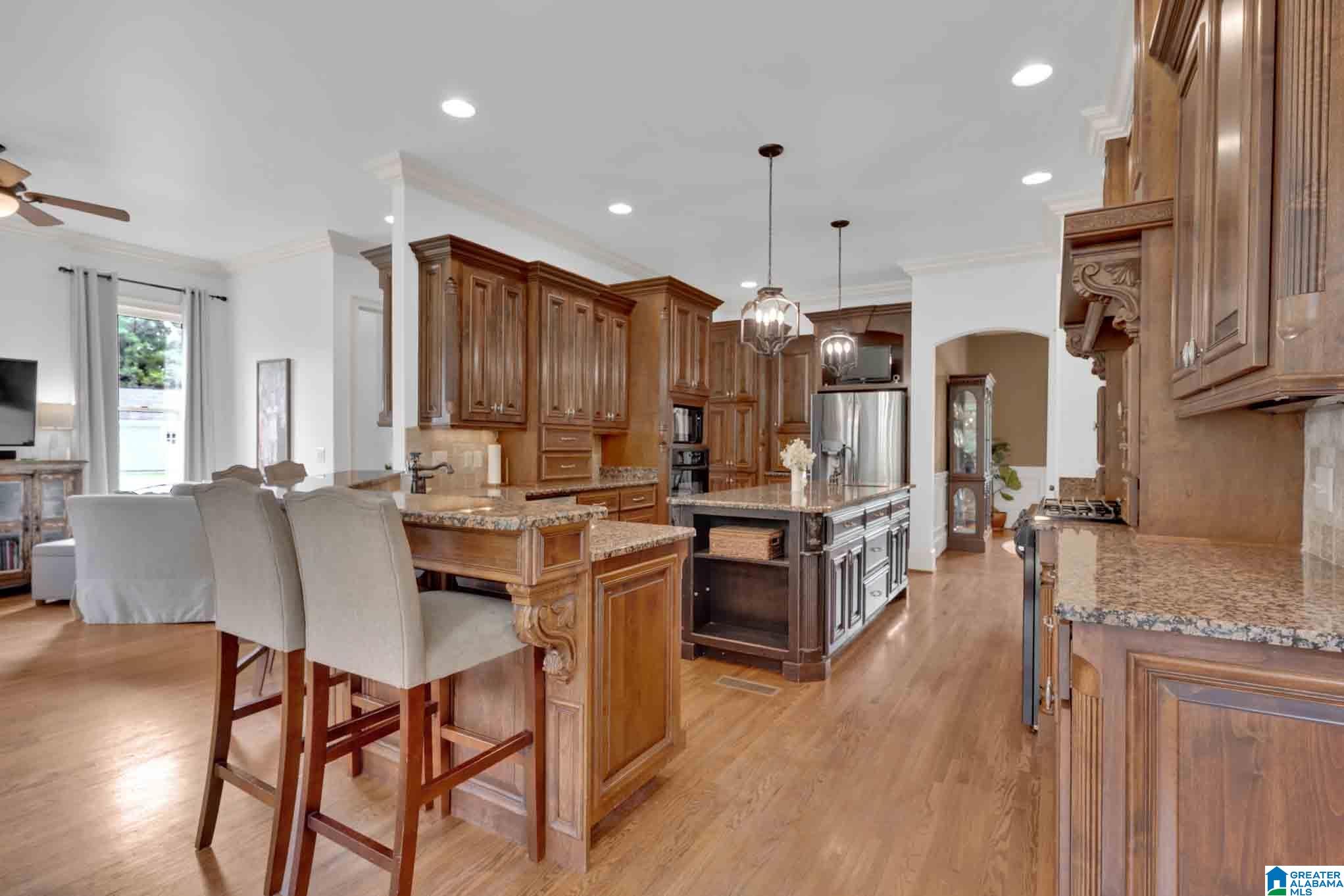 805 ROSEMARY WAY