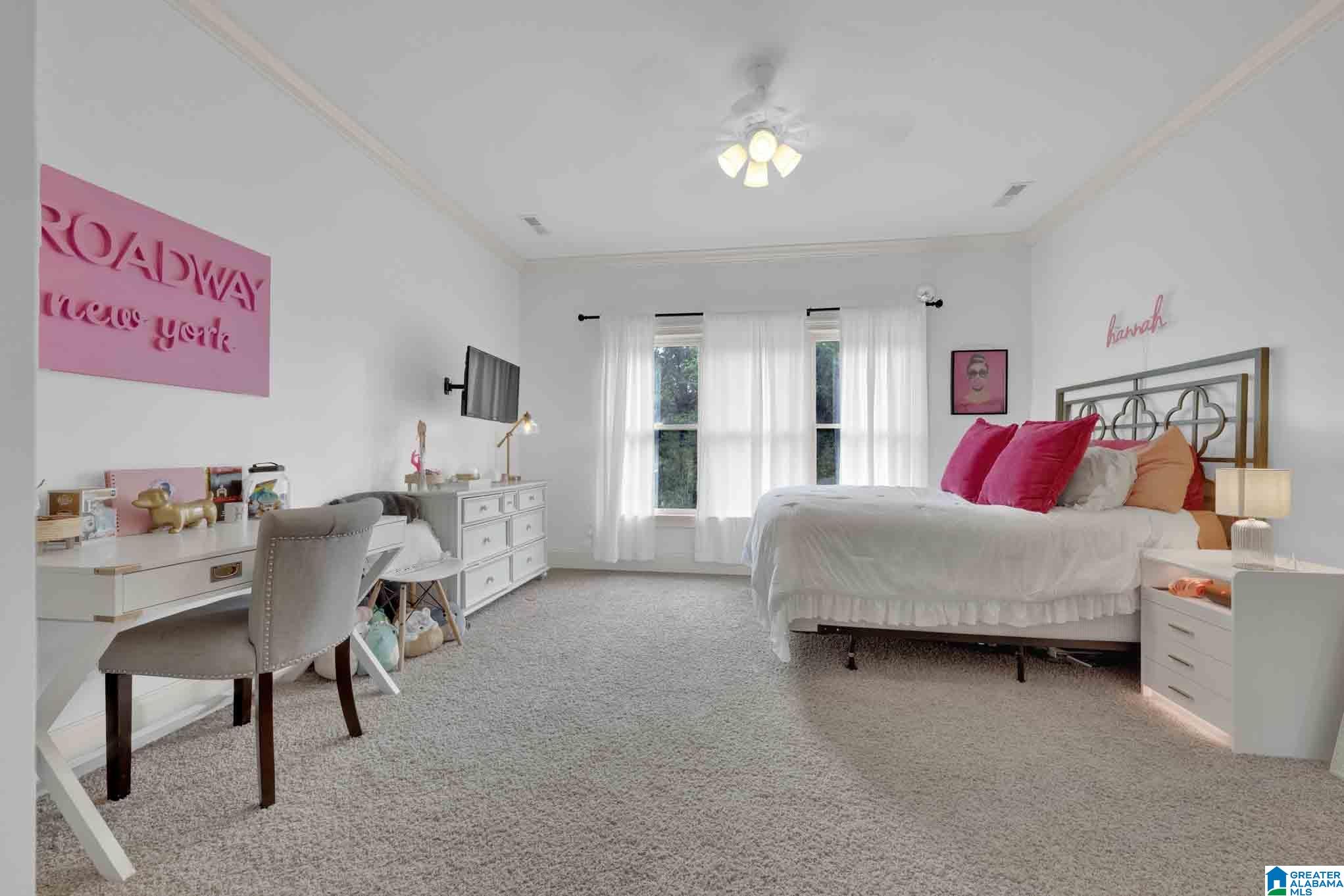 805 ROSEMARY WAY