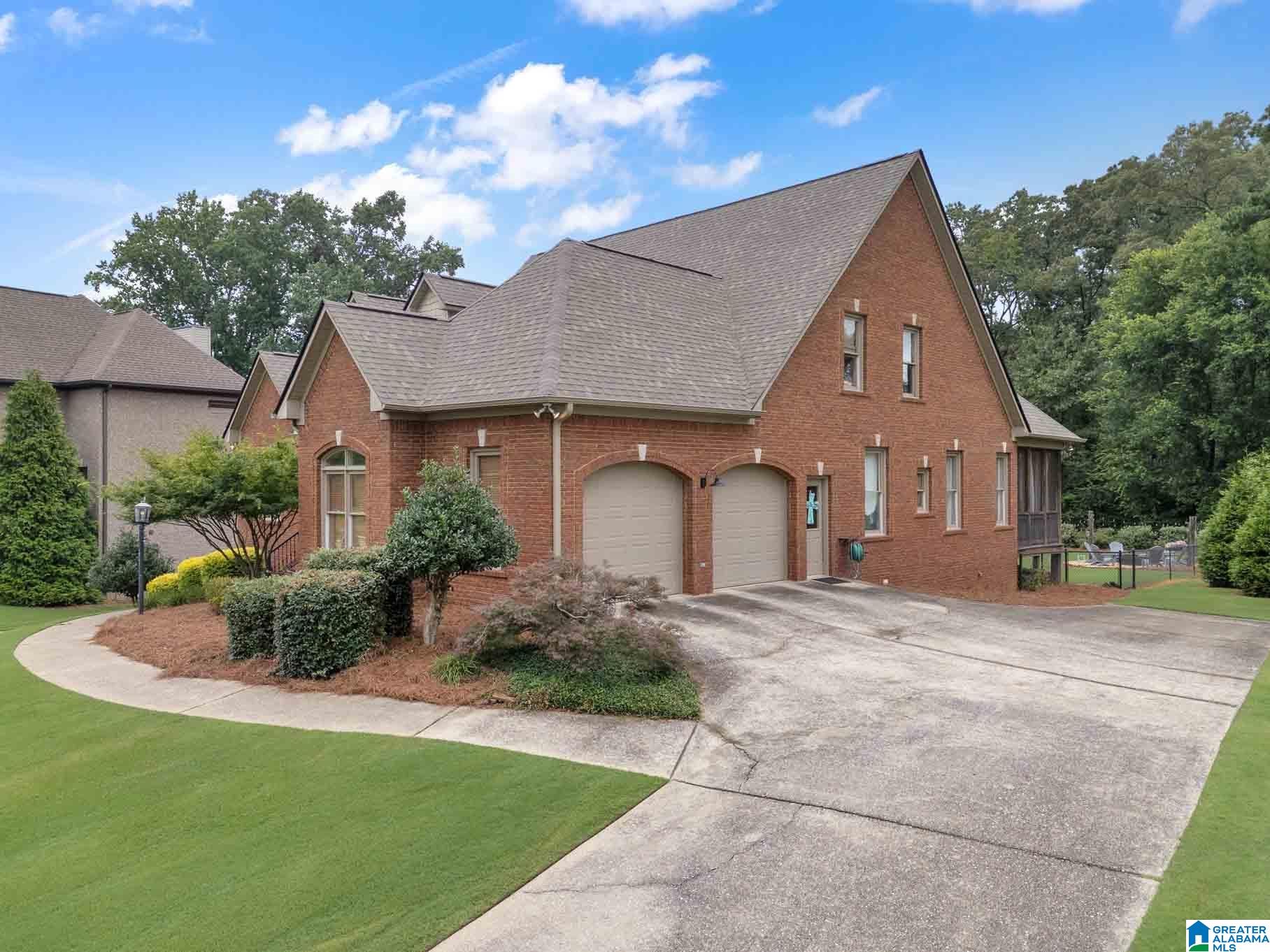 805 ROSEMARY WAY