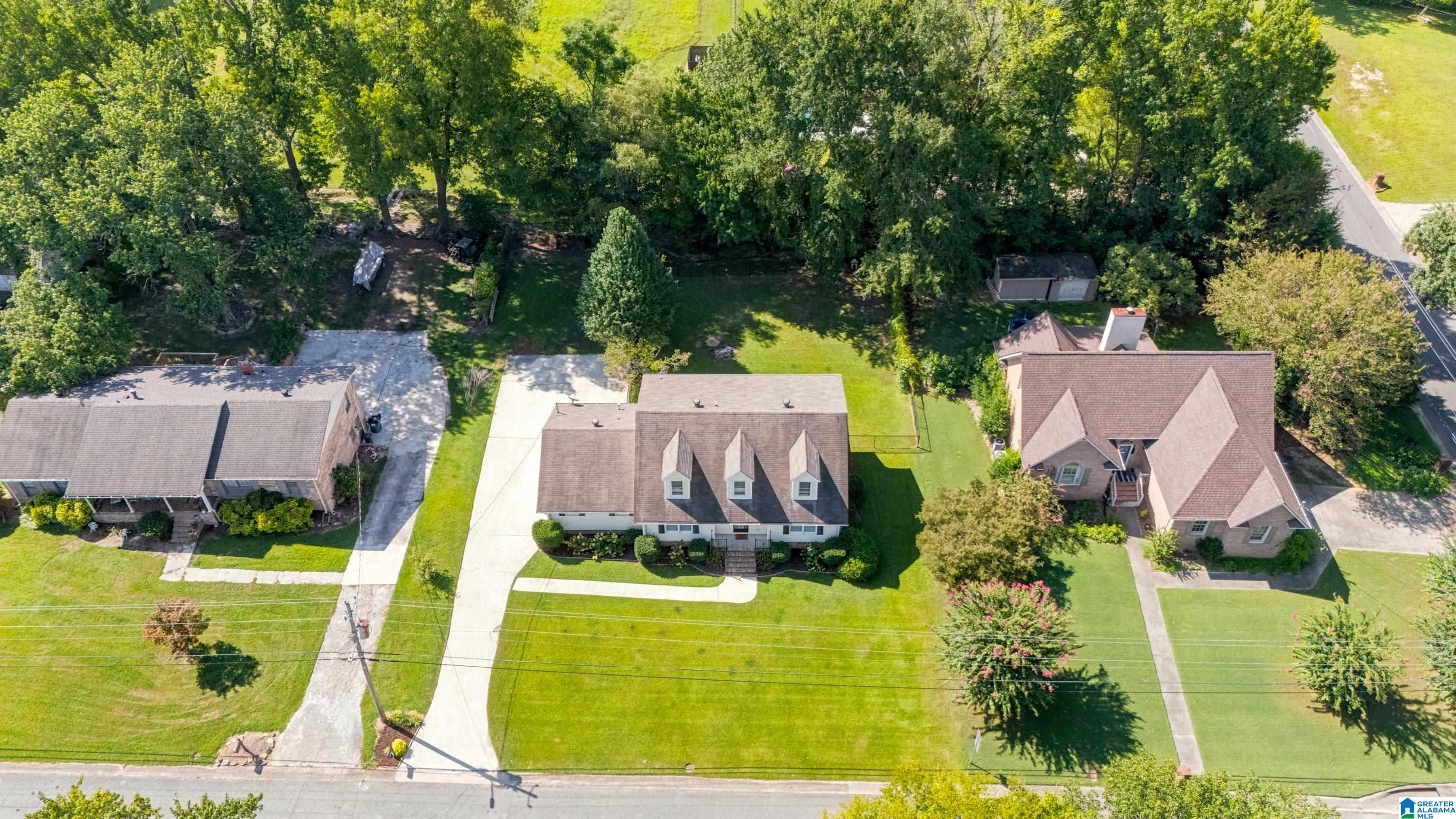 905 PINEMEADOW DRIVE