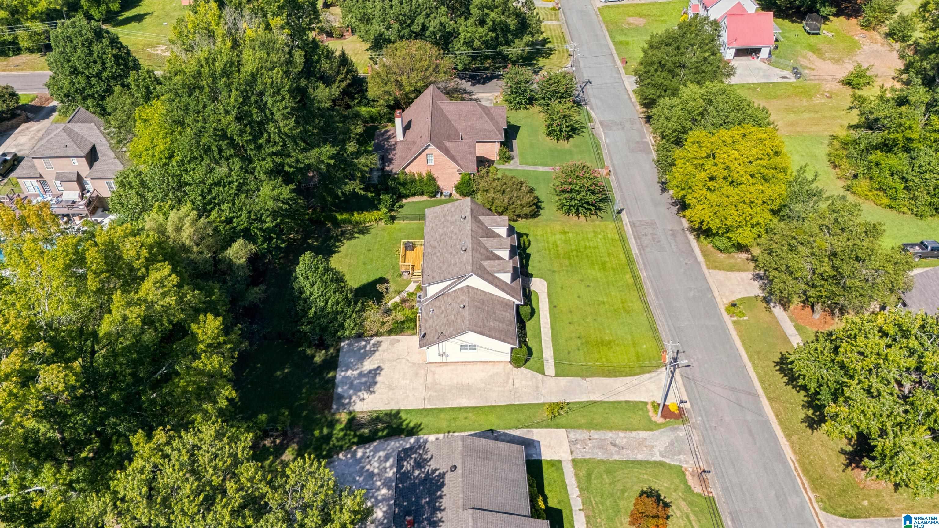 905 PINEMEADOW DRIVE