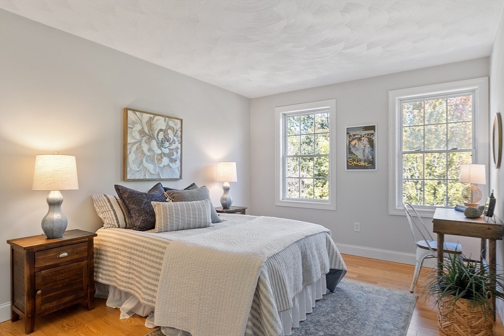 10 Olde Taverne Lane