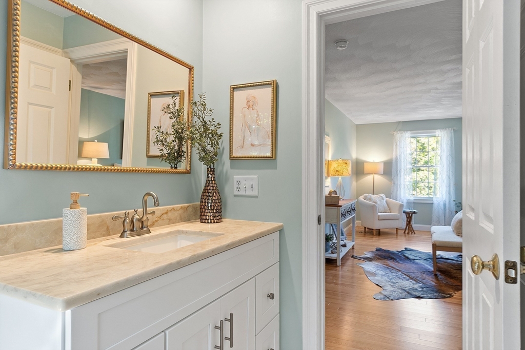 10 Olde Taverne Lane