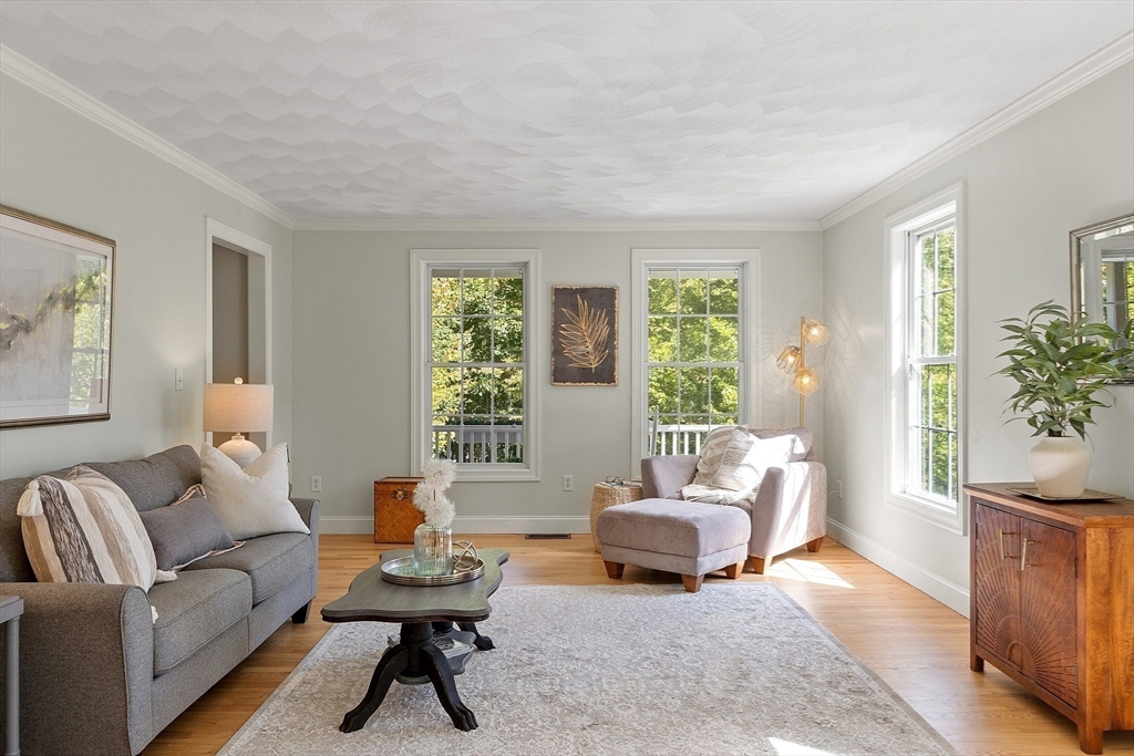 10 Olde Taverne Lane