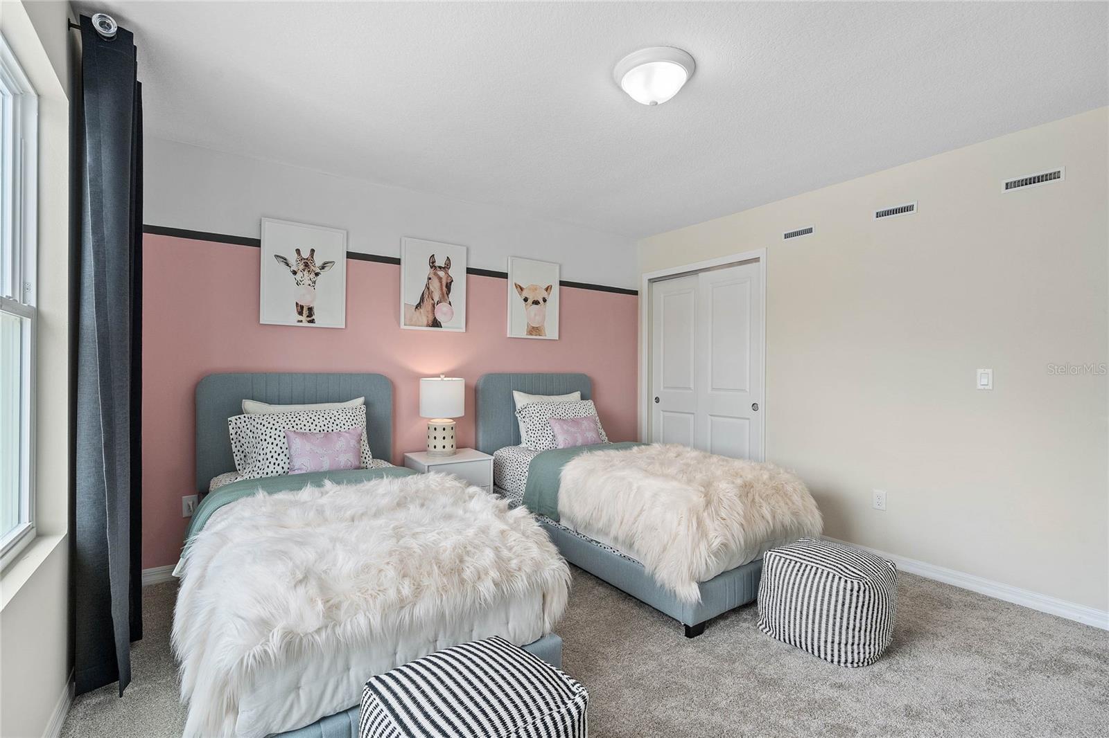 4710 SPARKLING SHELL AVE