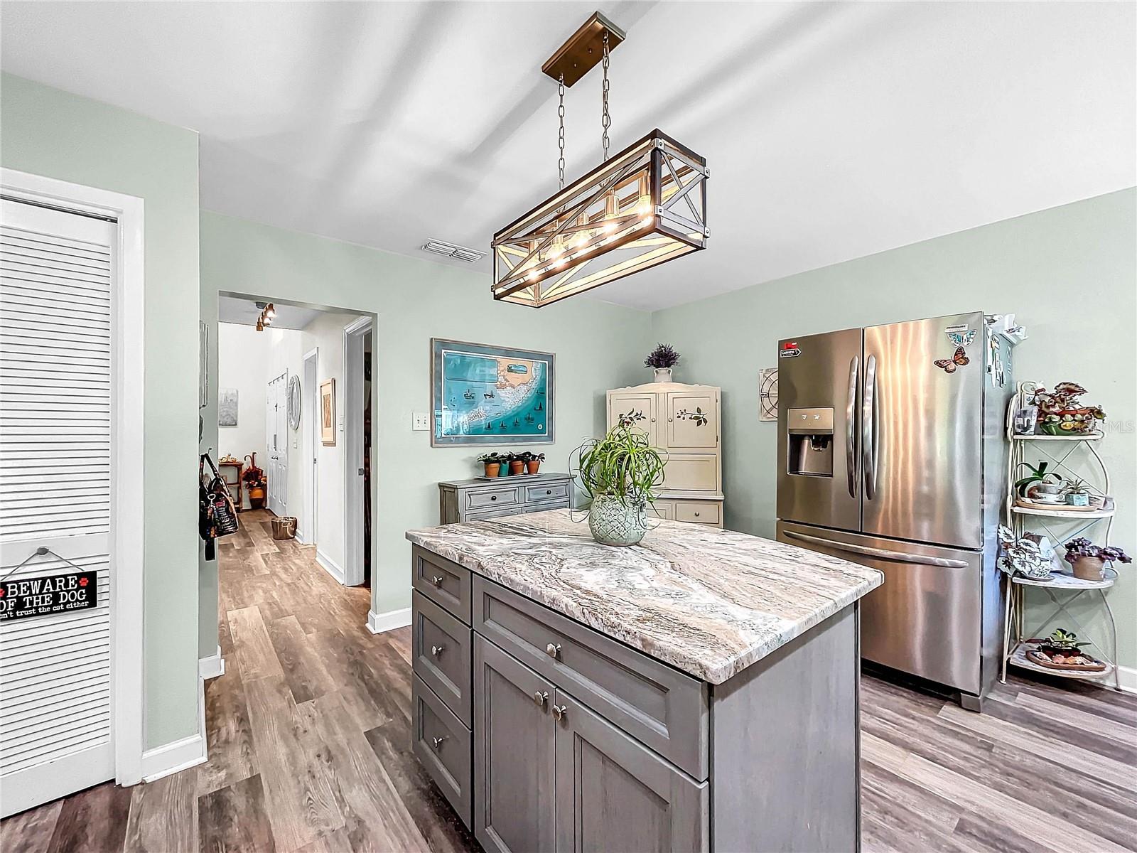 1711 SPINNING WHEEL DR