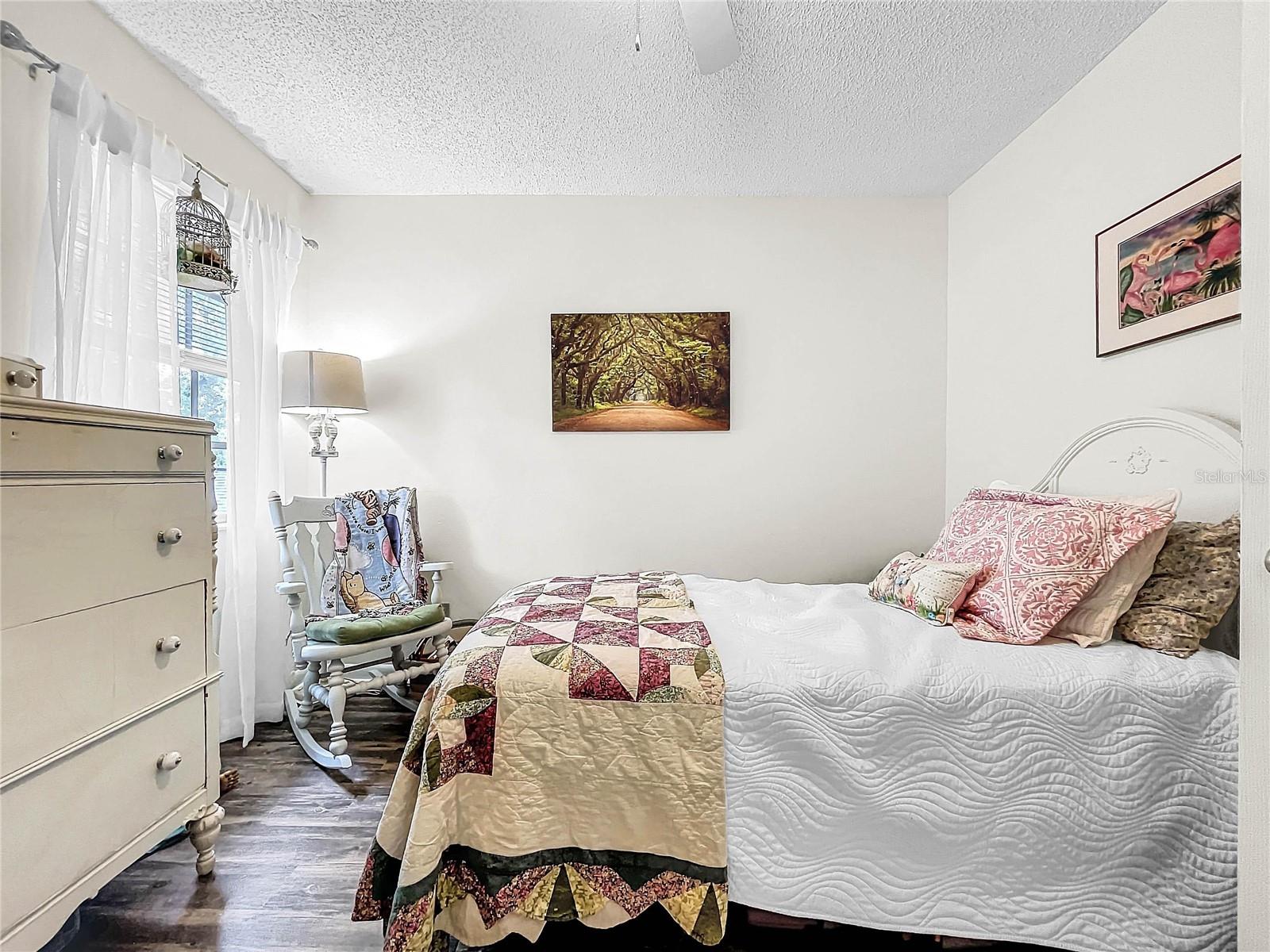 1711 SPINNING WHEEL DR