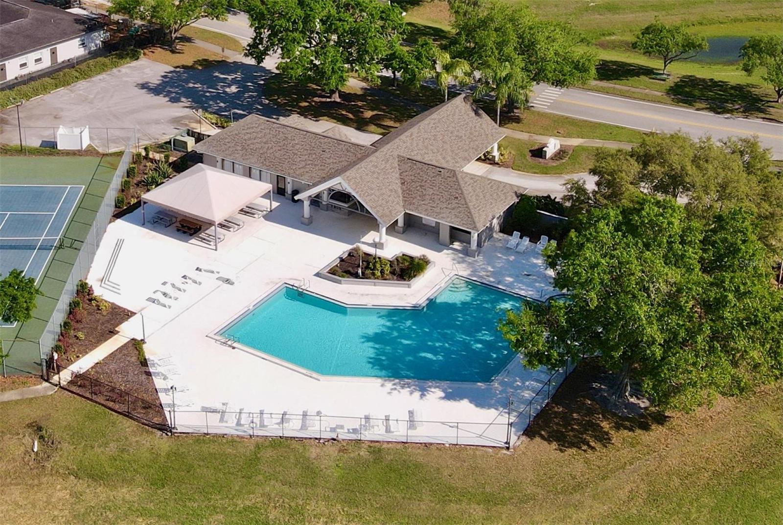 1711 SPINNING WHEEL DR