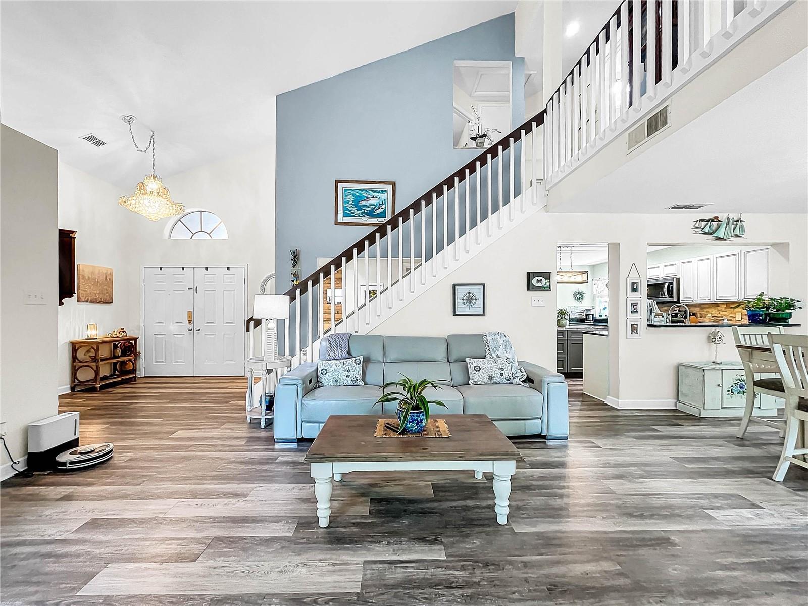 1711 SPINNING WHEEL DR