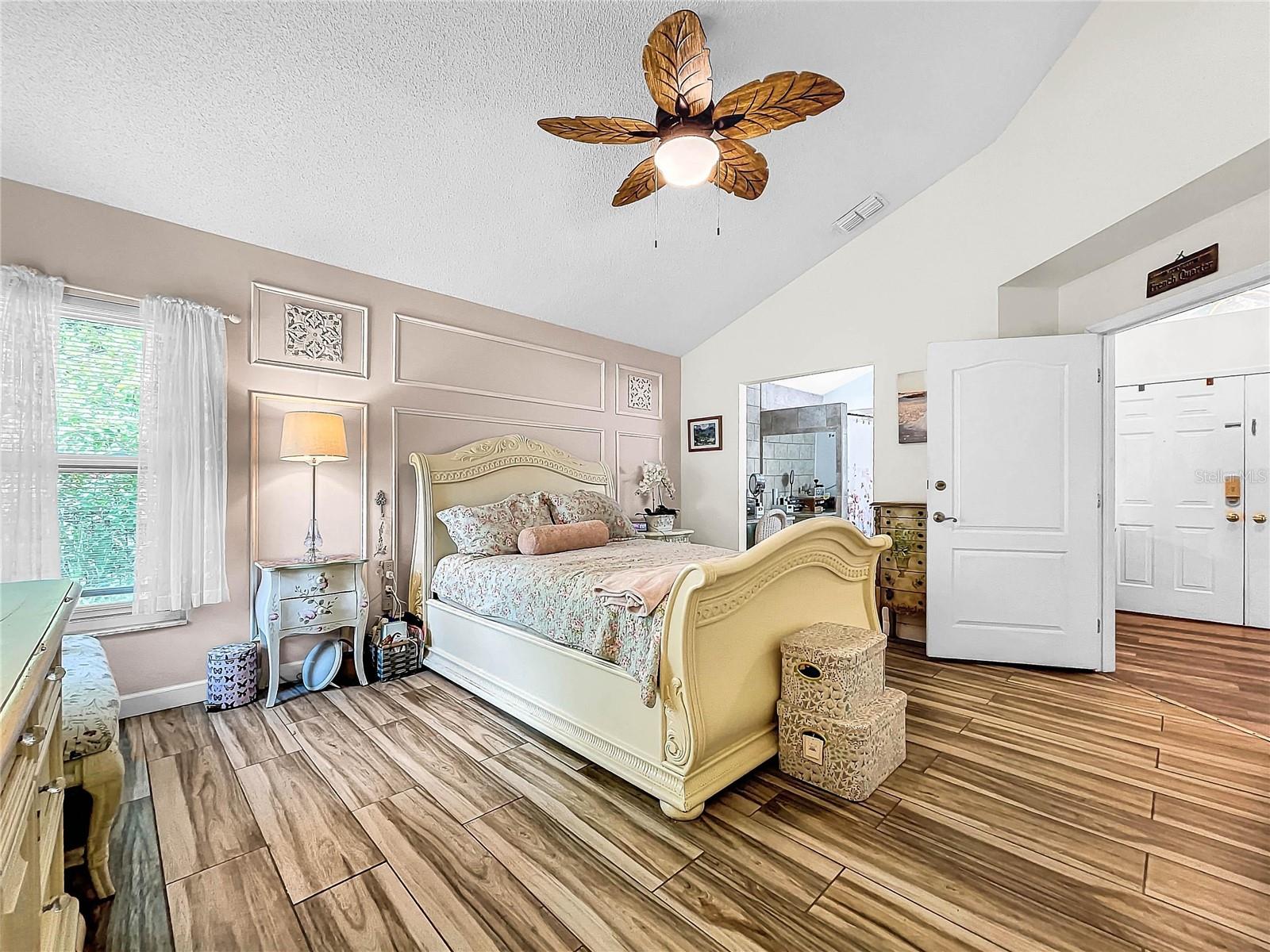 1711 SPINNING WHEEL DR