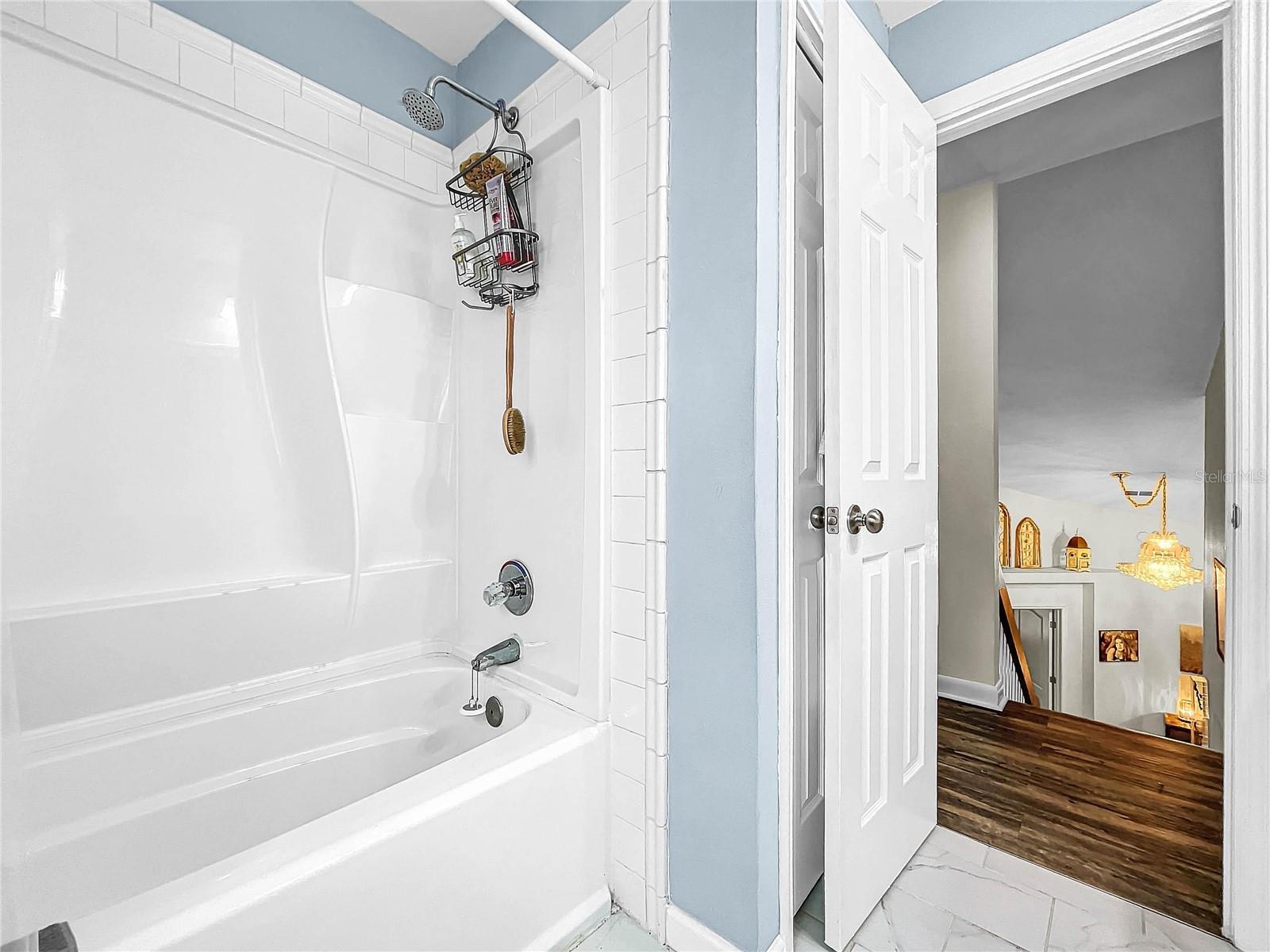 1711 SPINNING WHEEL DR