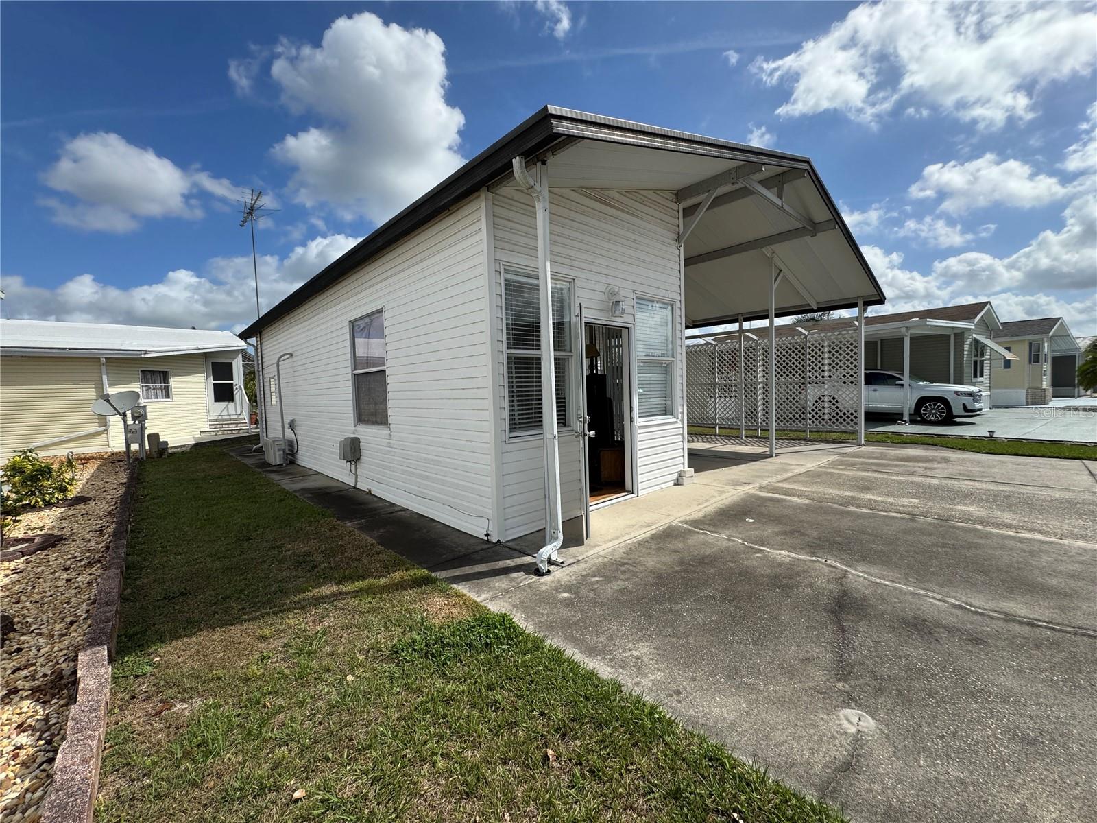 35207 CONDOMINIUM BLVD #Lot 52