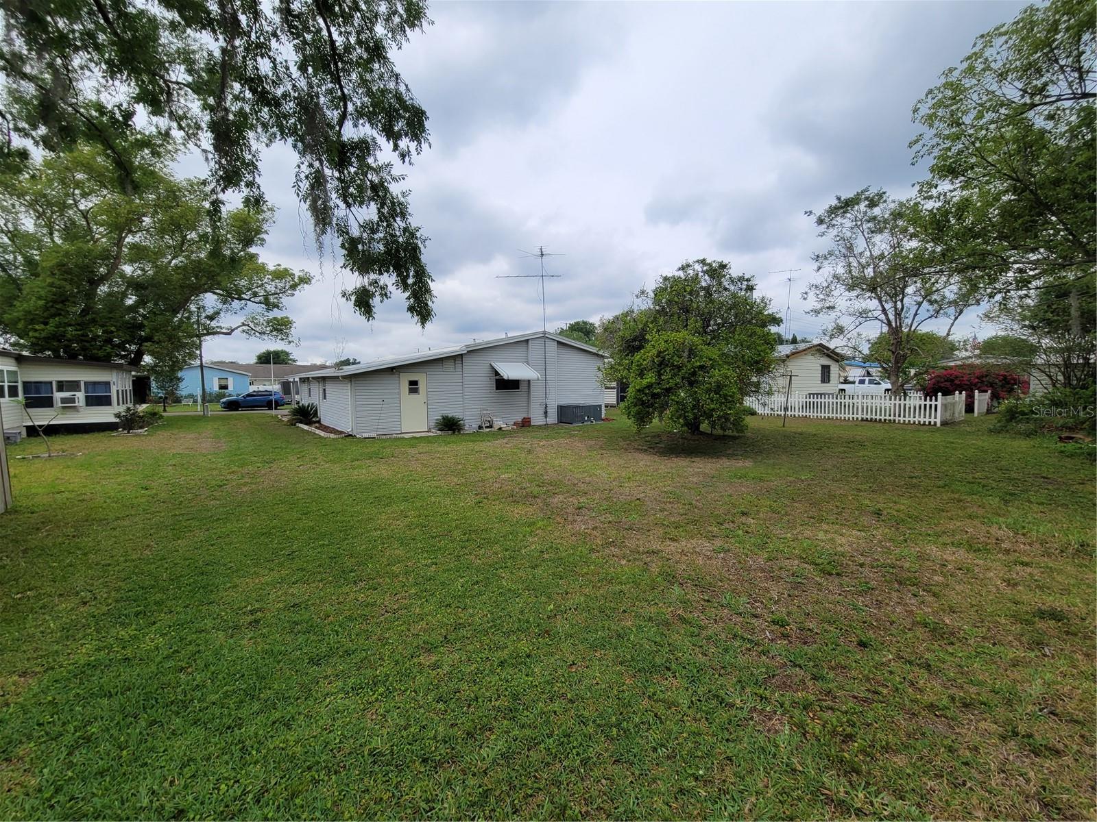 4413 SENTRY PALM LOOP