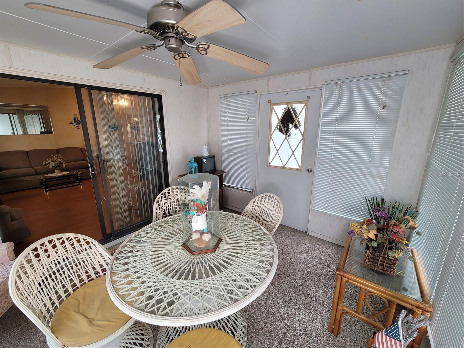 4413 SENTRY PALM LOOP