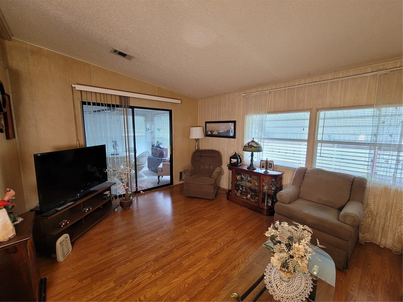 4413 SENTRY PALM LOOP