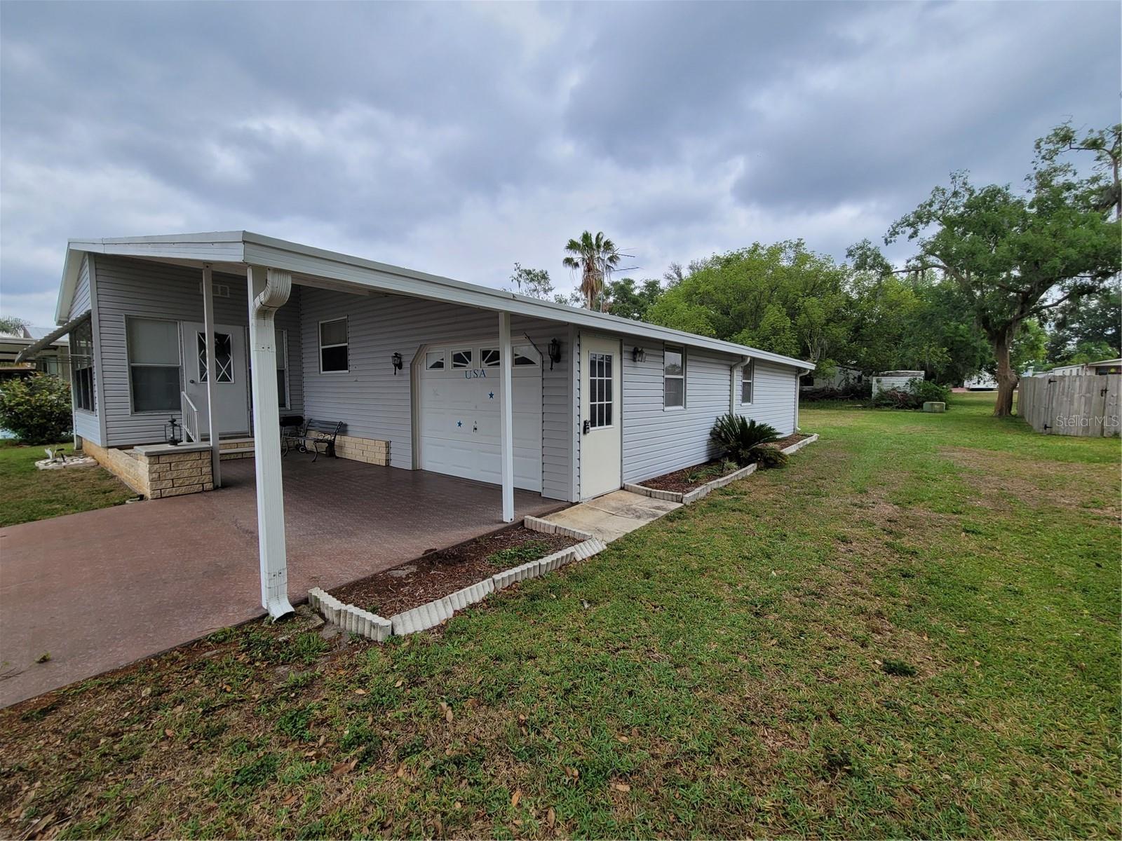 4413 SENTRY PALM LOOP