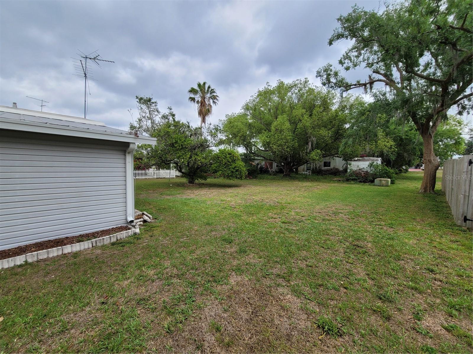 4413 SENTRY PALM LOOP