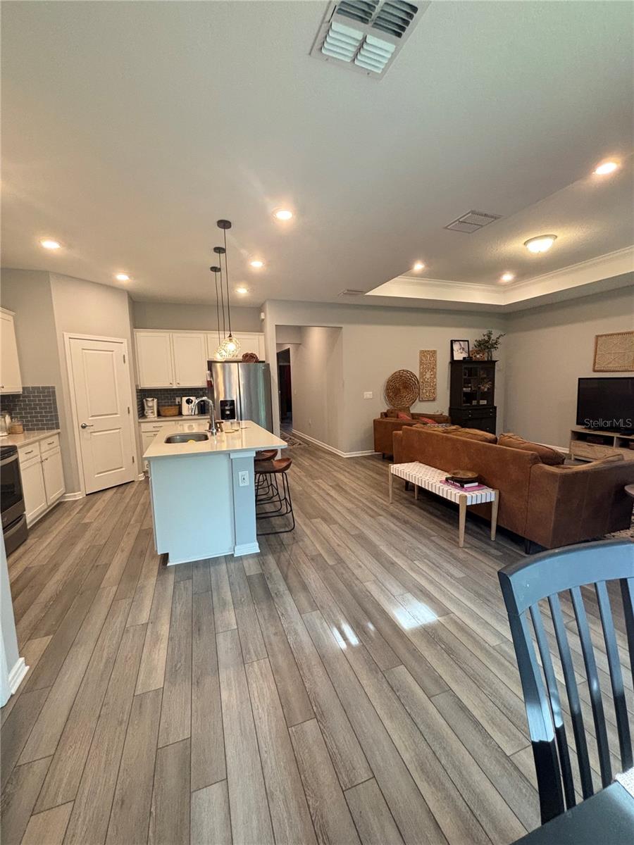 6127 BRADFORD WOODS DR