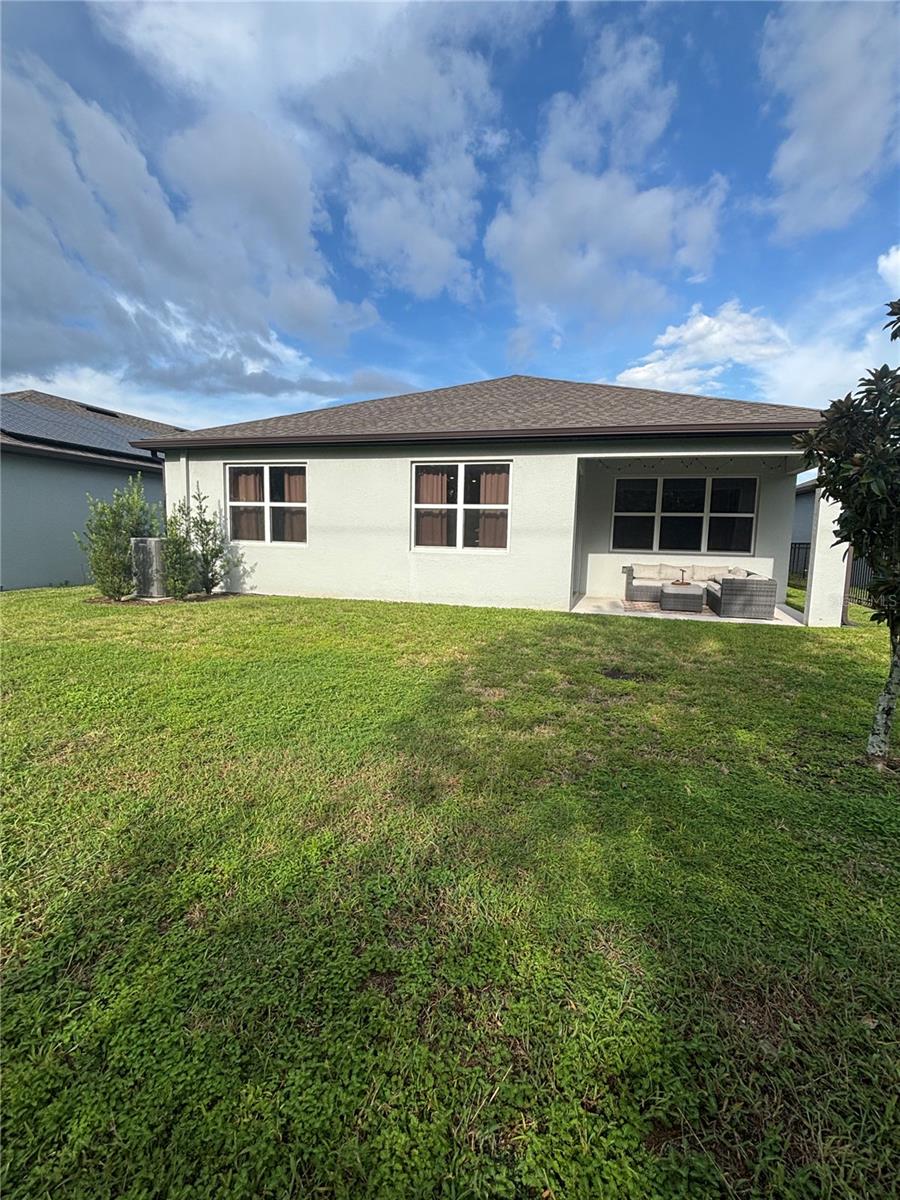 6127 BRADFORD WOODS DR