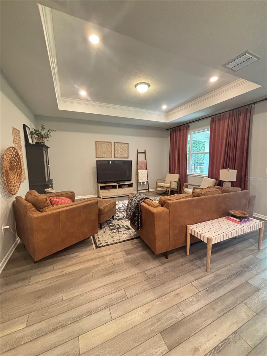 6127 BRADFORD WOODS DR