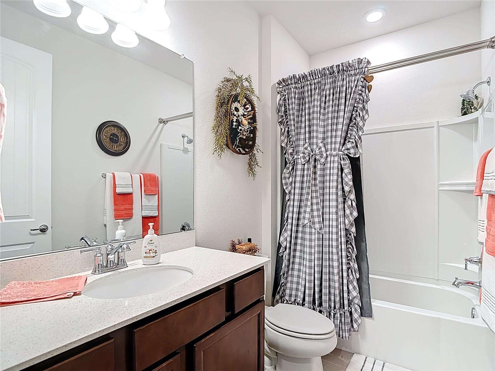 6284 BRADFORD WOODS DR