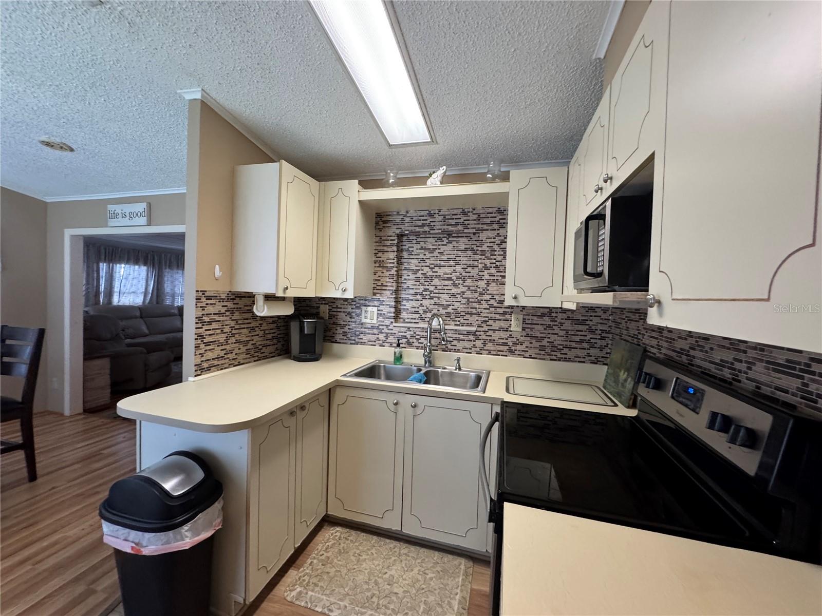 35246 TIFFANI LOT 63 CT