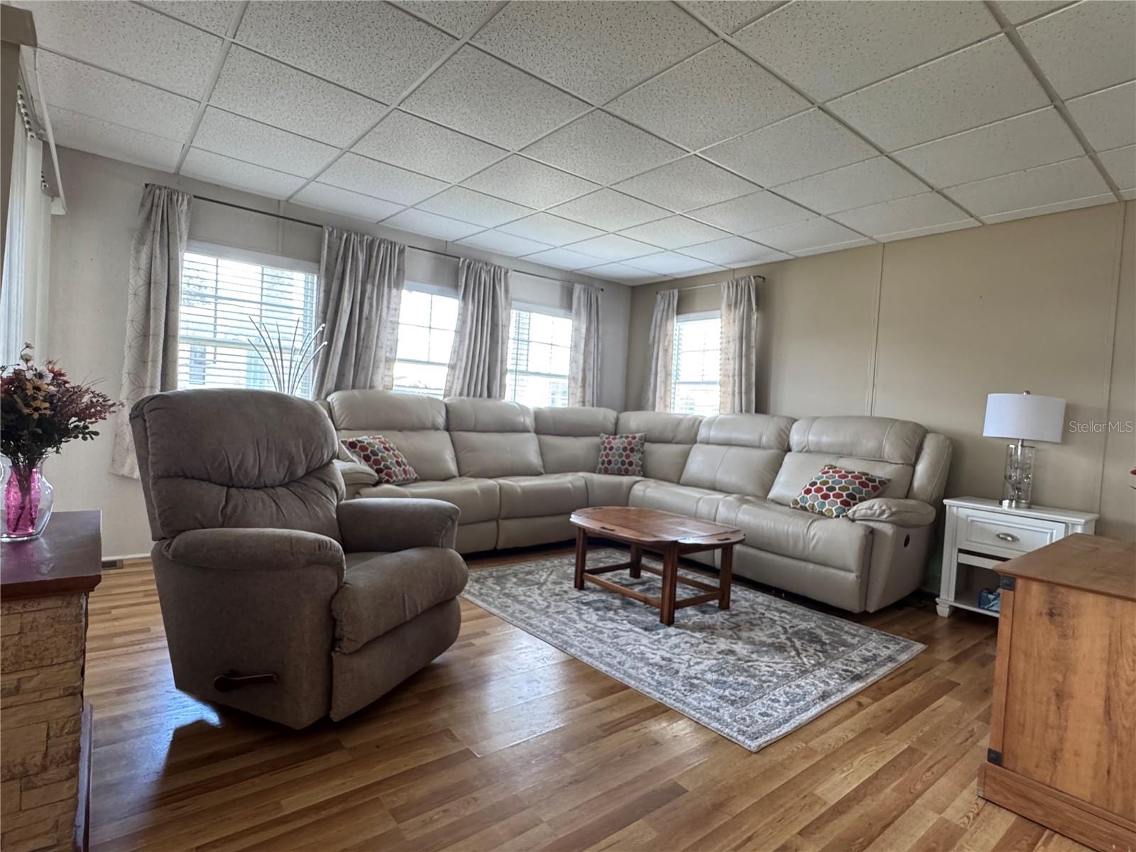 35246 TIFFANI LOT 63 CT