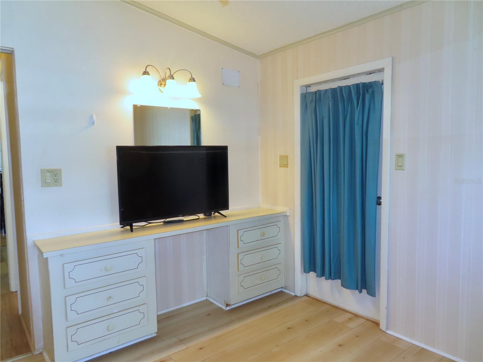 35246 TIFFANI LOT 63 CT