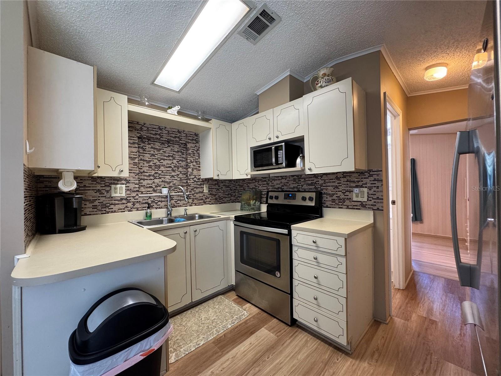 35246 TIFFANI LOT 63 CT