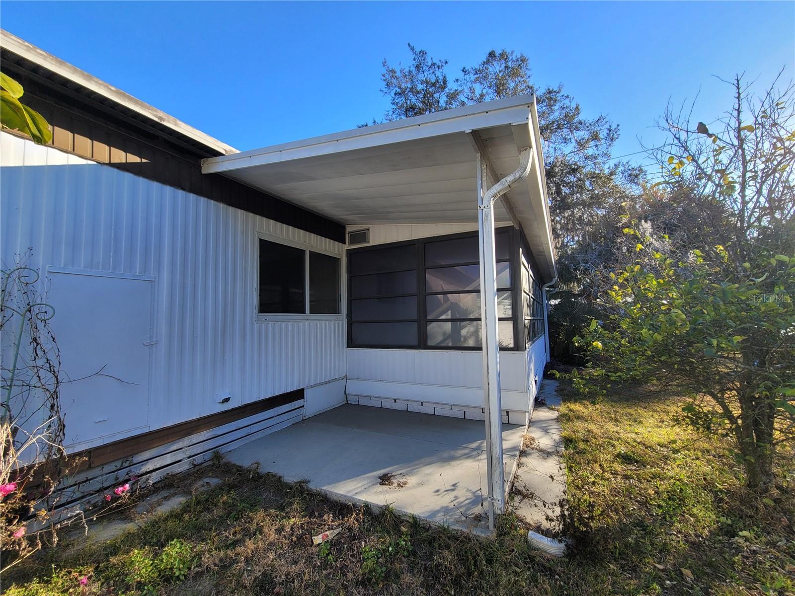 5021 HILL DR