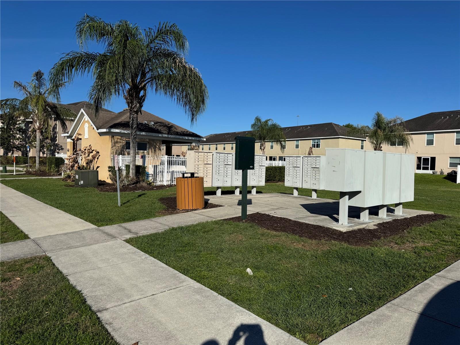 27542 DESERT WILLOW WAY