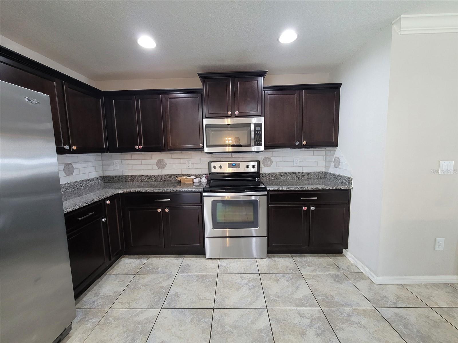 27542 DESERT WILLOW WAY