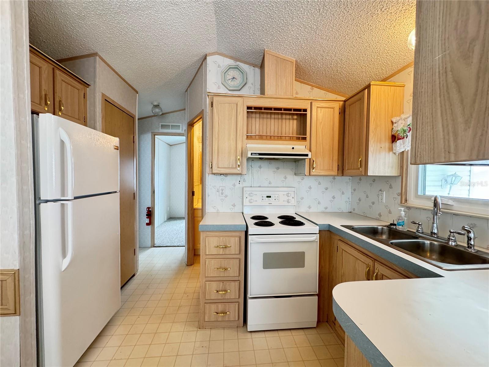 4848 BAKER AVE #220