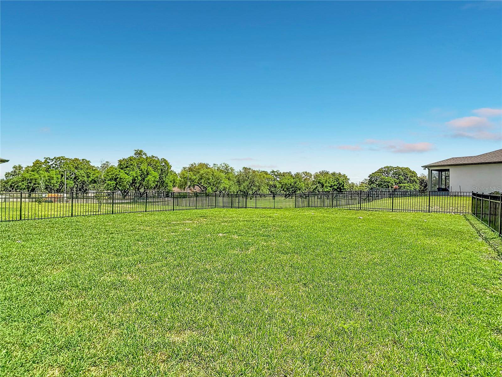 6136 BRADFORD WOODS DR