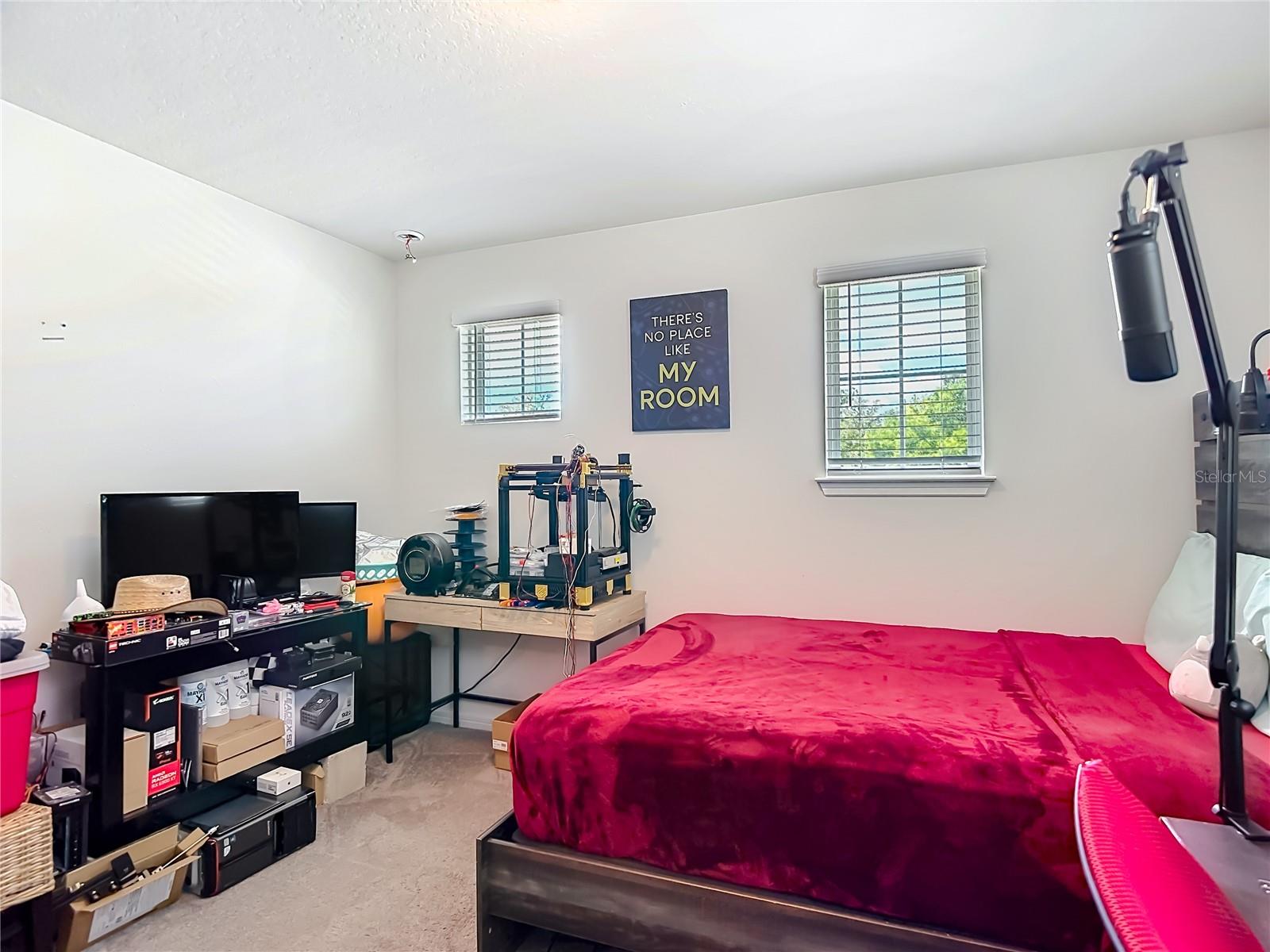 6136 BRADFORD WOODS DR