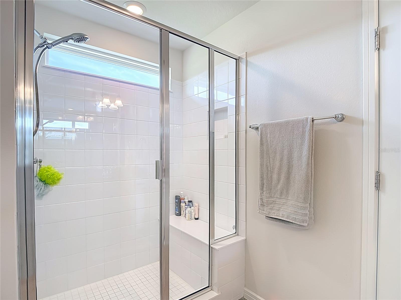 6136 BRADFORD WOODS DR