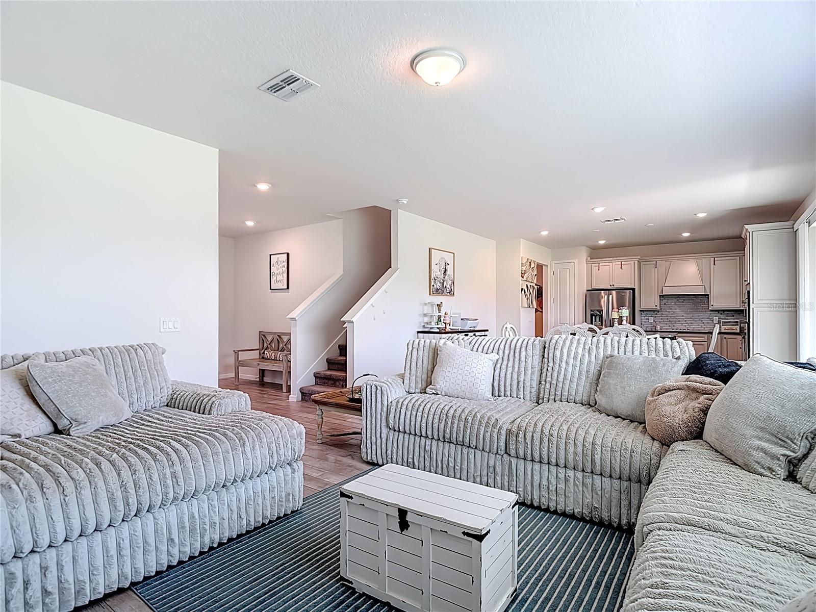 6136 BRADFORD WOODS DR