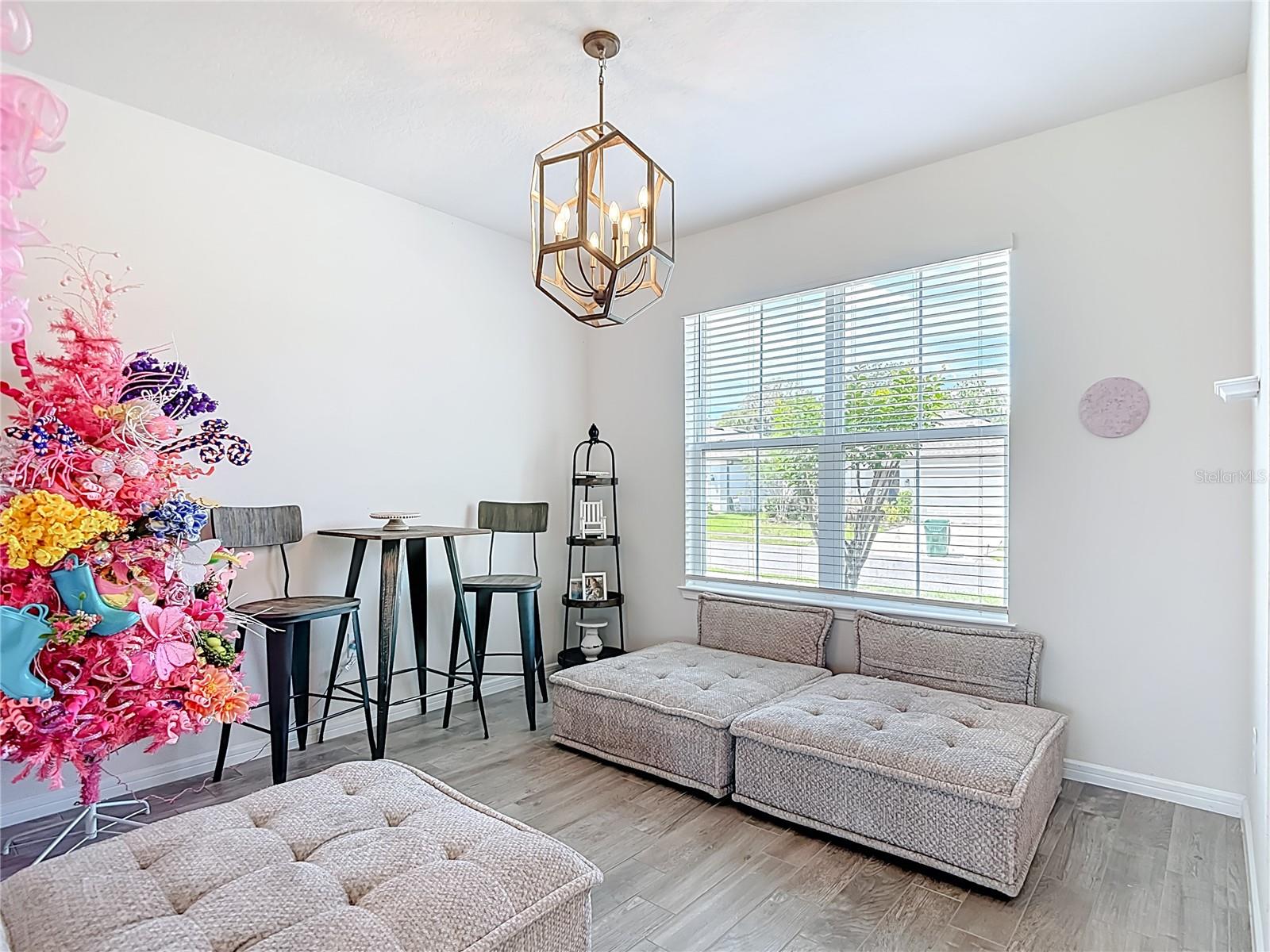 6136 BRADFORD WOODS DR