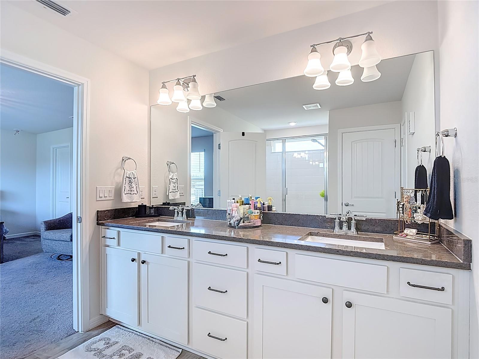 6136 BRADFORD WOODS DR