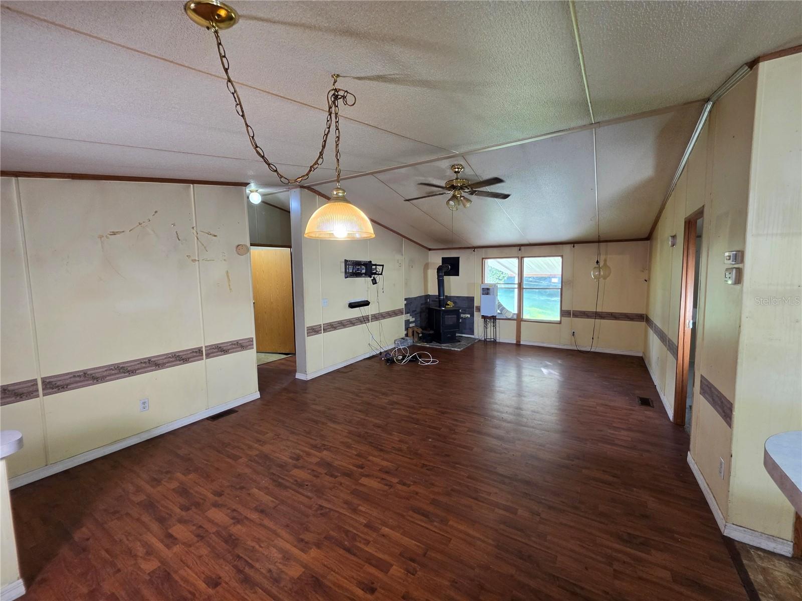 3642 KALMAN DR